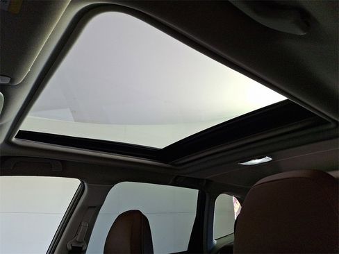 Used 2021 Subaru Forester Touring image 16