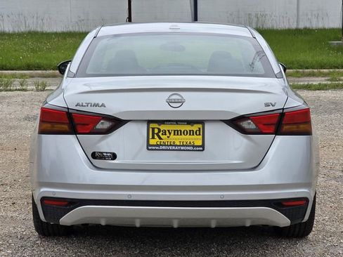 Used 2024 Nissan Altima 2.5 SV FWD image 5