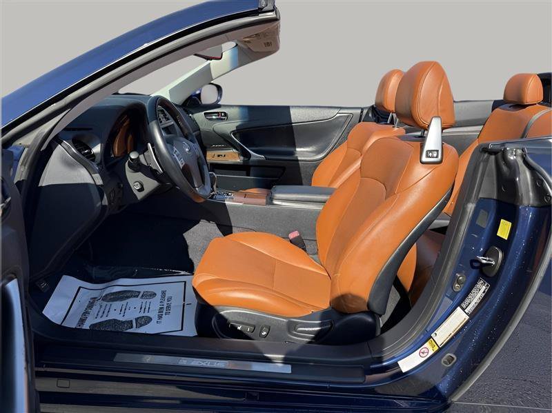 Used 2011 Lexus IS 350C w/ Luxury Pkg RWD image 16