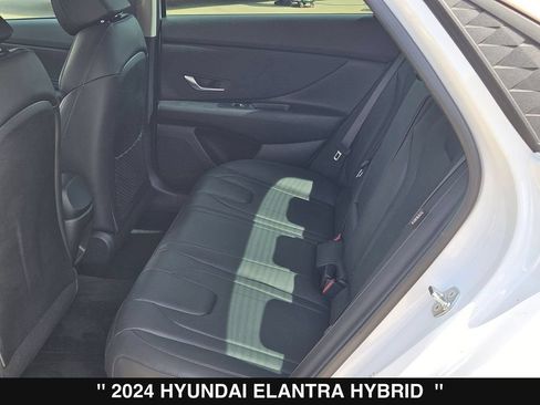 Used 2024 Hyundai Elantra Limited FWD image 17