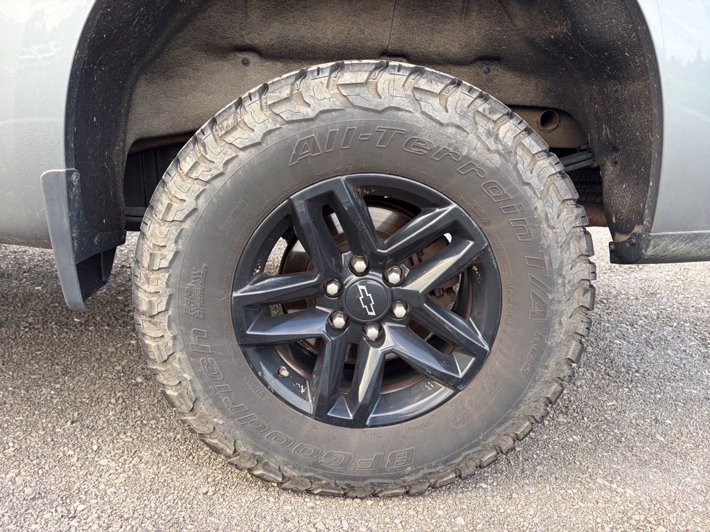Used 2021 Chevrolet Silverado 1500 LT Trail Boss w/ Convenience Package II AWD/4WD image 7