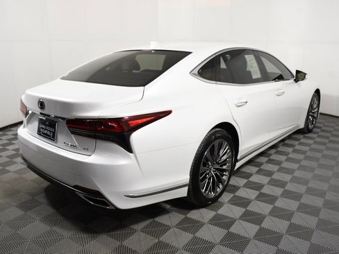 Used 2022 Lexus LS 500 AWD image 6