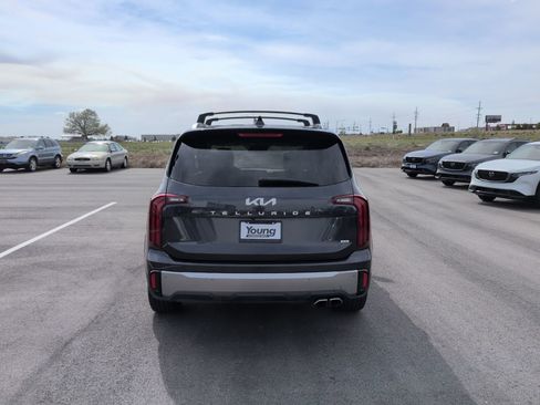 Used 2025 Kia Telluride S AWD/4WD image 6