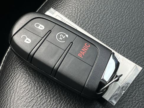 Used 2019 Jeep Compass Latitude w/ Cold Weather Group image 28