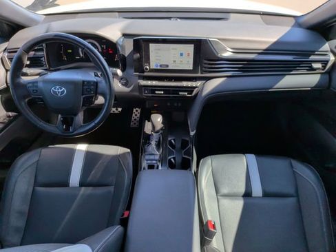 Used 2025 Toyota Camry SE w/ Convenience Package FWD image 28
