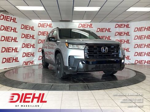 New 2026 Honda Pilot Black Edition image 1