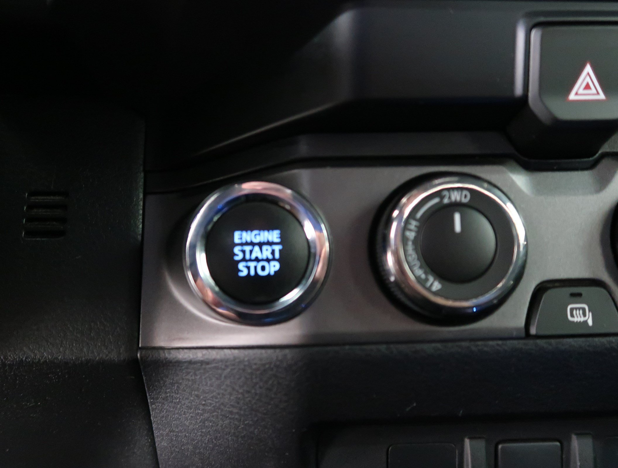Used 2021 Toyota Tacoma TRD Off-Road AWD/4WD image 33