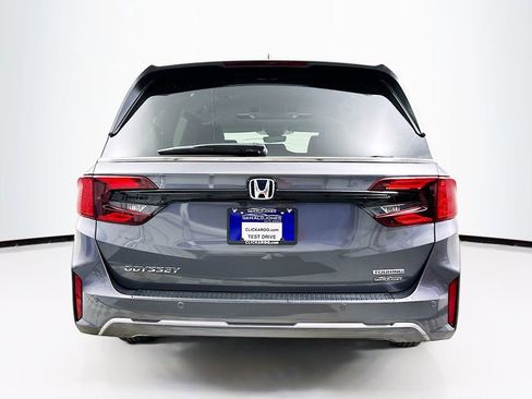 New 2026 Honda Odyssey Touring image 15