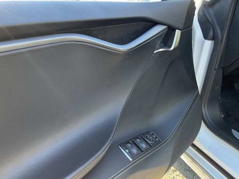 Used 2021 Tesla Model S Long Range Plus image 25