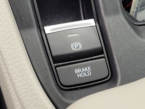 Used 2023 Honda Accord LX image 19