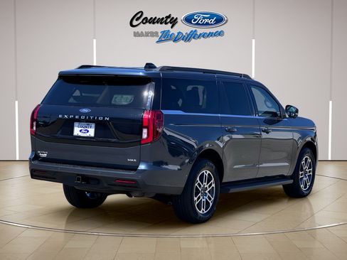 Used 2025 Ford Expedition Max Active RWD image 8