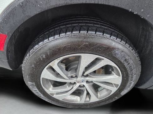 Used 2023 Buick Envision Essence FWD image 34