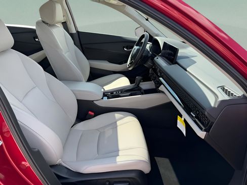 Certified 2025 Honda Accord EX-L image 29