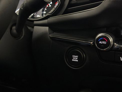 Used 2025 MAZDA MAZDA3 s image 25