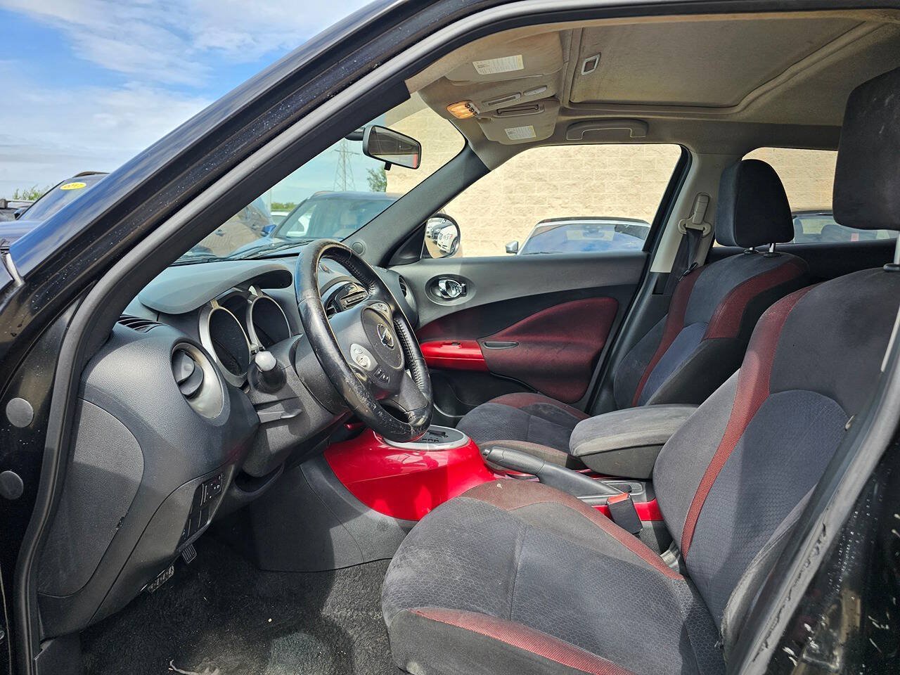 Used 2014 Nissan Juke SV FWD image 11