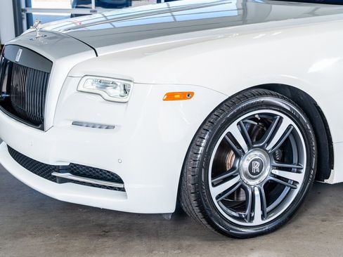 Used 2018 Rolls-Royce Wraith Base image 10