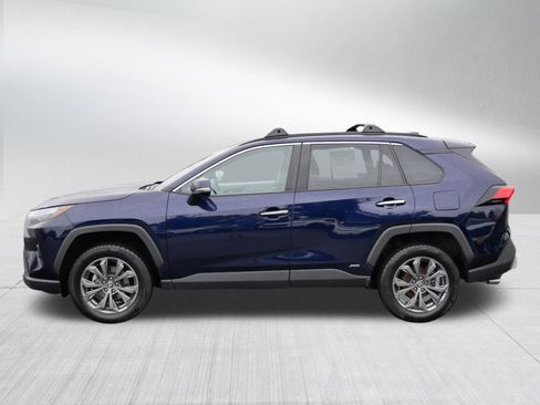 Used 2022 Toyota RAV4 Limited AWD/4WD image 4