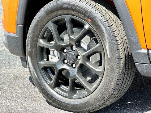 New 2026 Jeep Compass Latitude image 11