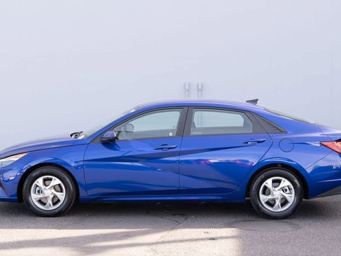 Used 2023 Hyundai Elantra SE FWD image 23