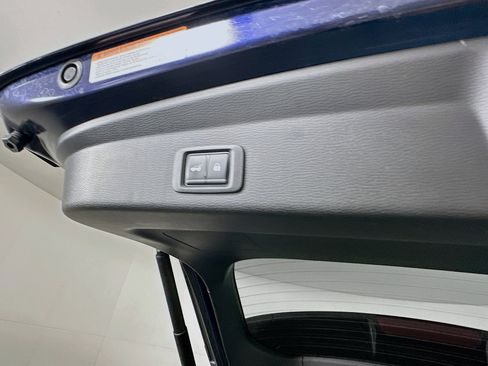 Used 2025 Mitsubishi Outlander SE image 29