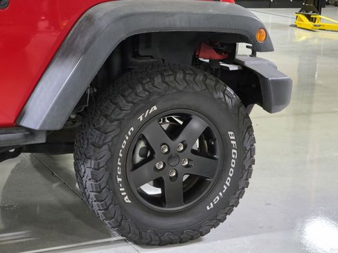 Used 2016 Jeep Wrangler Unlimited Sport image 9