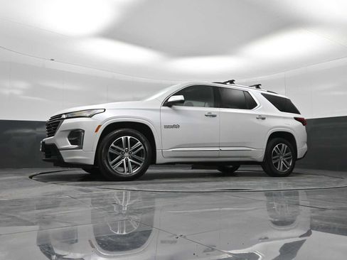 Used 2023 Chevrolet Traverse High Country image 30
