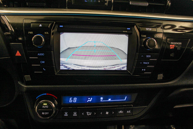 Used 2015 Toyota Corolla S FWD image 26