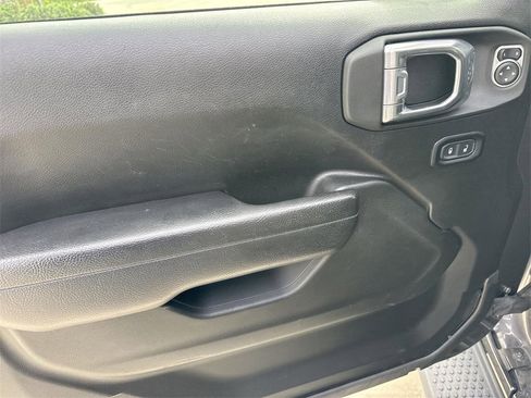 Used 2022 Jeep Wrangler Unlimited Sport image 20