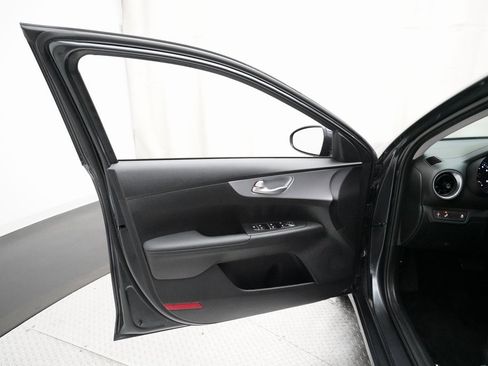 Certified 2024 Kia Forte LXS w/ LXS Technology Package image 27