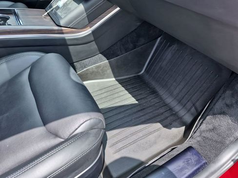 Used 2024 Tesla Model S AWD/4WD image 39