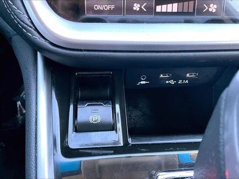 Used 2022 Subaru Outback Premium AWD/4WD image 34
