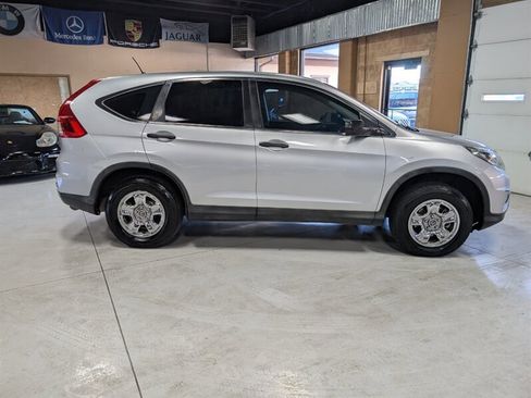 Used 2016 Honda CR-V LX image 11
