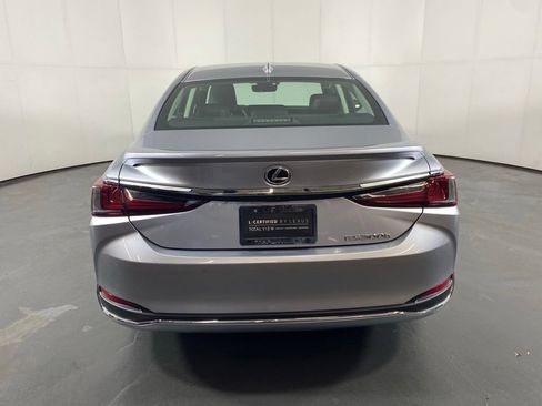 Used 2023 Lexus ES 300h w/ Accessory Package (Z2) FWD image 8