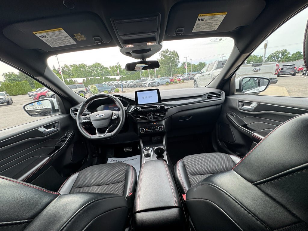 Used 2023 Ford Escape ST-Line Select w/ Class II Trailer Tow Package AWD/4WD image 19