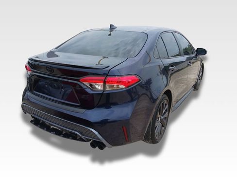 Used 2023 Toyota Corolla SE FWD image 4