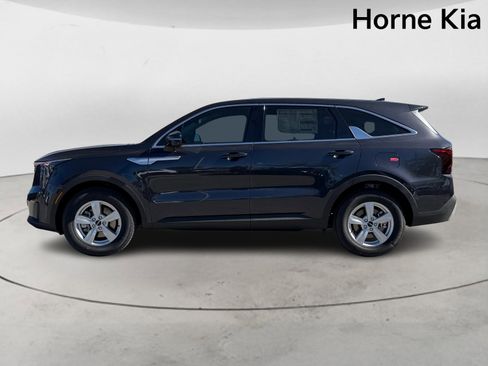 New 2026 Kia Sorento LX image 6