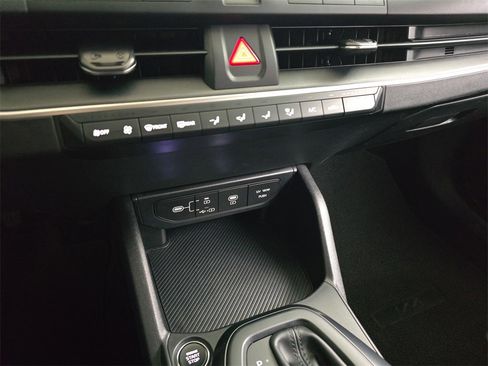 Used 2025 Kia K4 LX image 25