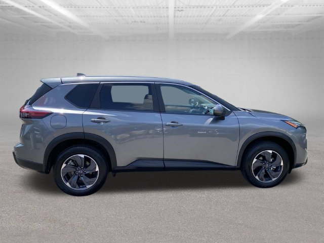 Used 2024 Nissan Rogue SV FWD image 25