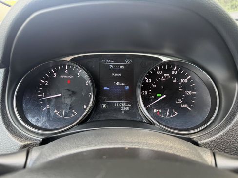 Used 2016 Nissan Rogue S AWD/4WD image 22