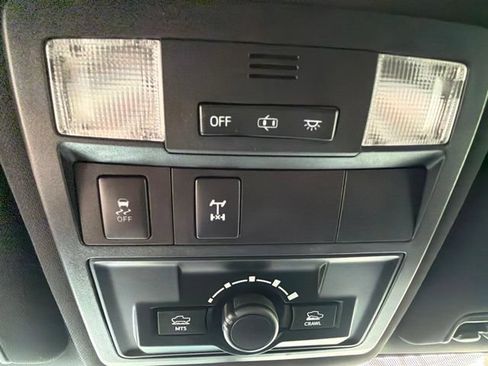 Used 2017 Toyota Tacoma TRD Off-Road w/ Tow Package (A/T) AWD/4WD image 77