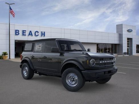 New 2025 Ford Bronco 4-Door image 7