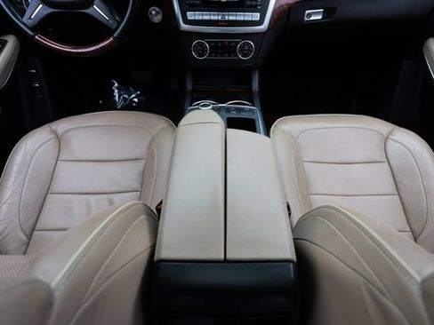 Used 2013 Mercedes-Benz GL 550 4MATIC image 42