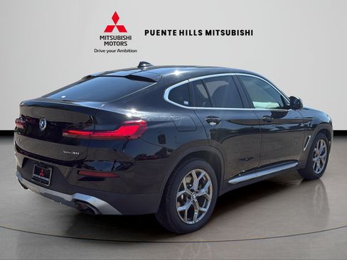 Used 2022 BMW X4 xDrive30i AWD/4WD image 5