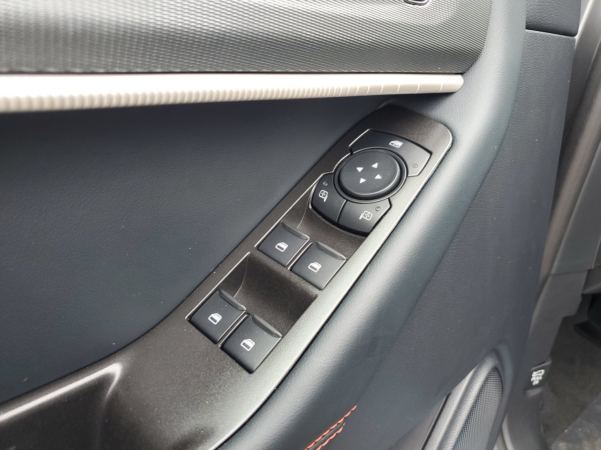 New 2027 Ford Explorer ST-Line AWD/4WD image 14