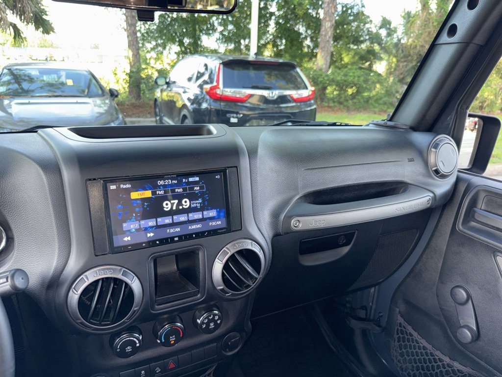 Used 2018 Jeep Wrangler Sport AWD/4WD image 30