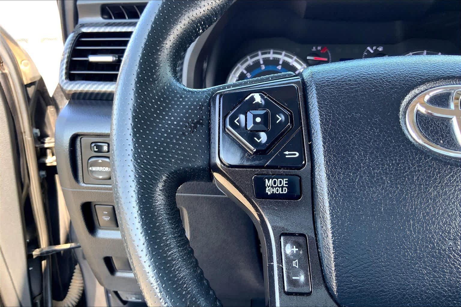Used 2019 Toyota 4Runner TRD Off-Road Premium AWD/4WD image 23