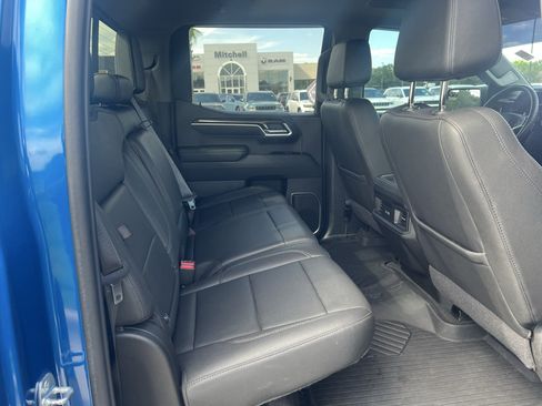 Used 2022 Chevrolet Silverado 1500 RST AWD/4WD image 13