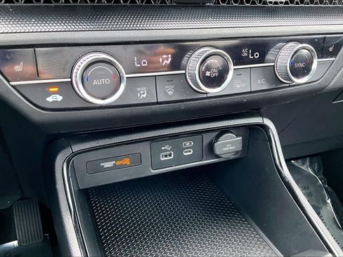 Used 2024 Honda CR-V EX image 32