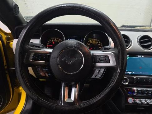 Used 2017 Ford Mustang Premium image 6