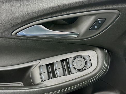 Used 2025 Buick Encore GX Preferred image 15